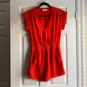 Aritzia Babaton Corbett Romper Size M - 100% silk relaxed fit with pockets!